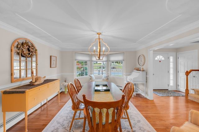 108 Linwood St, Uxbridge, MA 01569