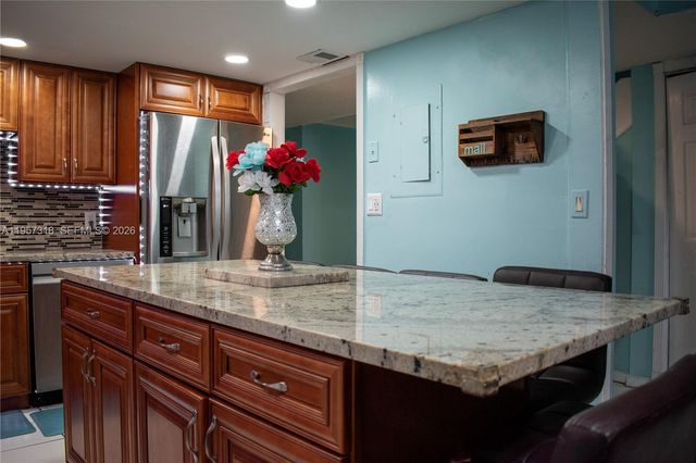 4144 Inverrary Dr 15G, Lauderhill, FL 33319