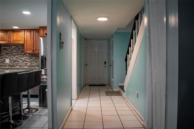 4144 Inverrary Dr 15G, Lauderhill, FL 33319