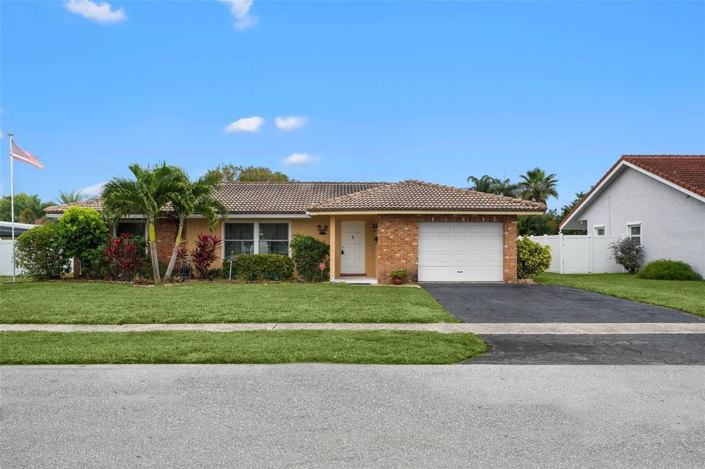 Image 2 of property listing at 1540 NW 10TH STREET, Boca Raton, FL 33486