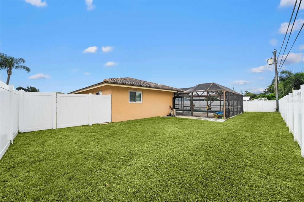 Image 5 of property listing at 1540 NW 10TH STREET, Boca Raton, FL 33486