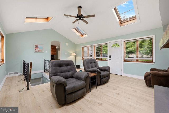 408 FERN AVE, Woodbury, NJ 08096