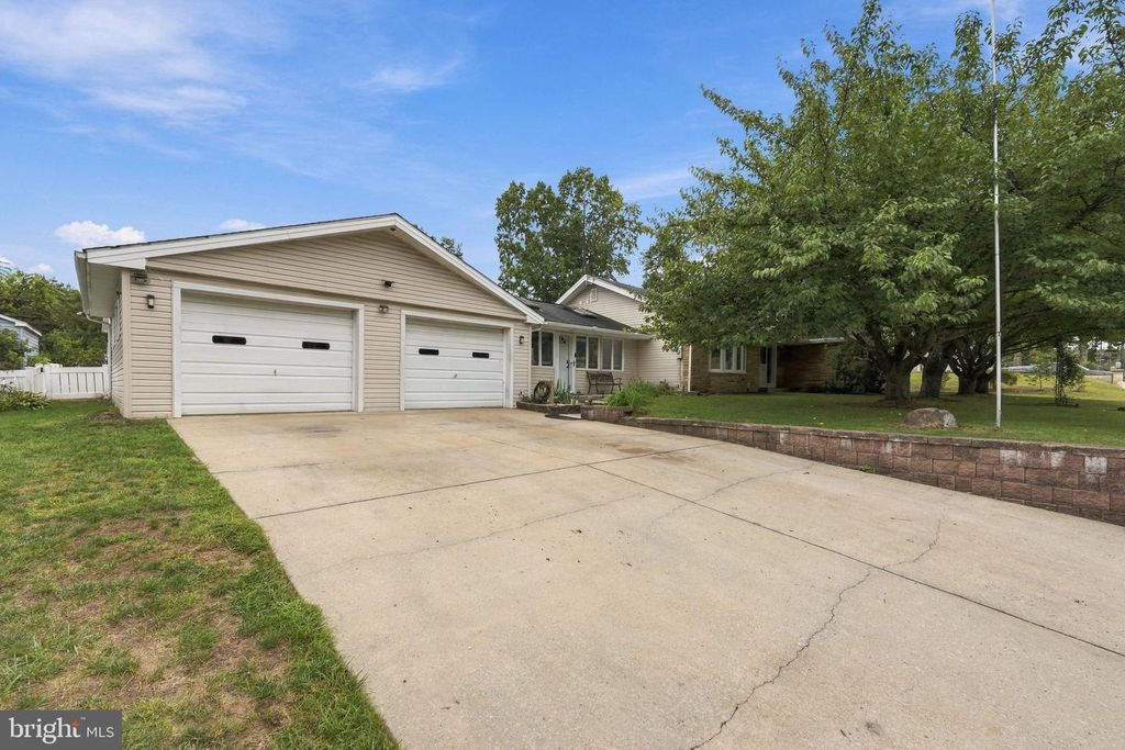 408 FERN AVE, Woodbury, NJ 08096