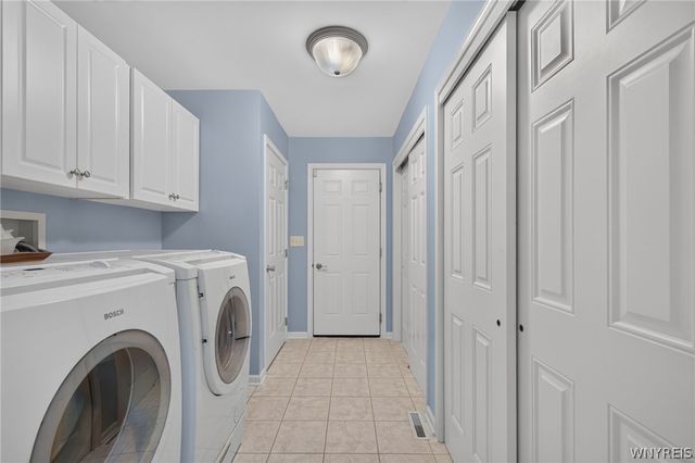 3548 Northcreek Run, Wheatfield, NY 14120