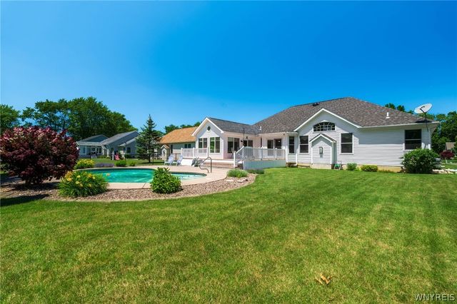 3548 Northcreek Run, Wheatfield, NY 14120