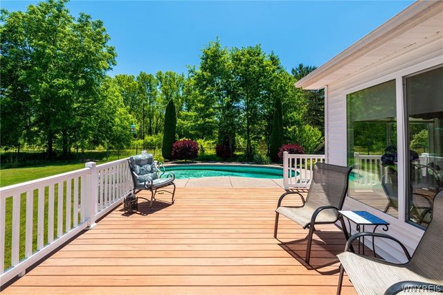 3548 Northcreek Run, Wheatfield, NY 14120