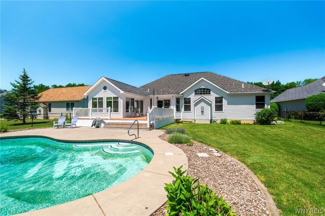 3548 Northcreek Run, Wheatfield, NY 14120