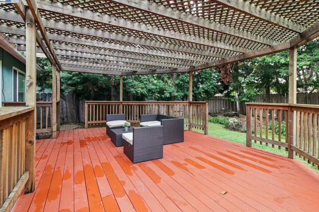 16045 Via Cordoba, San Lorenzo, CA 94580