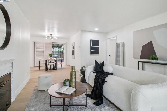 16045 Via Cordoba, San Lorenzo, CA 94580