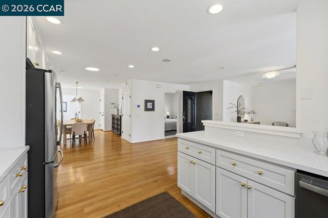 1122 Juanita Dr, Lafayette, CA 94595