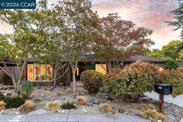 1122 Juanita Dr, Lafayette, CA 94595