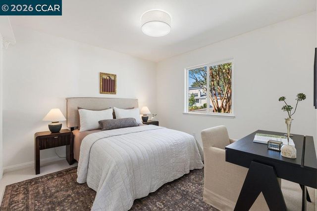 1122 Juanita Dr, Lafayette, CA 94595