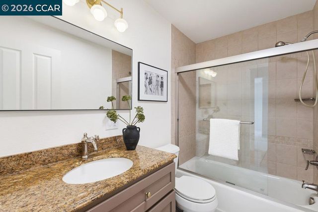 1122 Juanita Dr, Lafayette, CA 94595