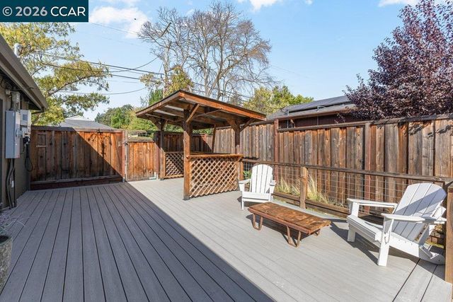 1122 Juanita Dr, Lafayette, CA 94595