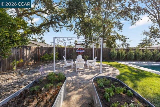 1122 Juanita Dr, Lafayette, CA 94595