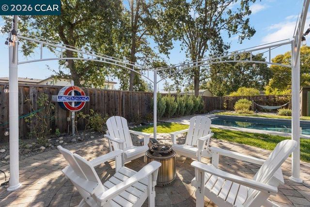 1122 Juanita Dr, Lafayette, CA 94595