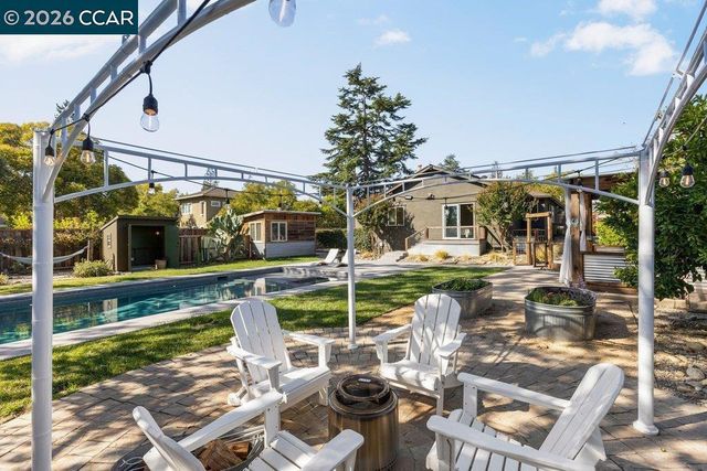 1122 Juanita Dr, Lafayette, CA 94595