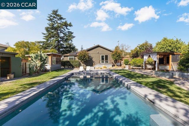 1122 Juanita Dr, Lafayette, CA 94595