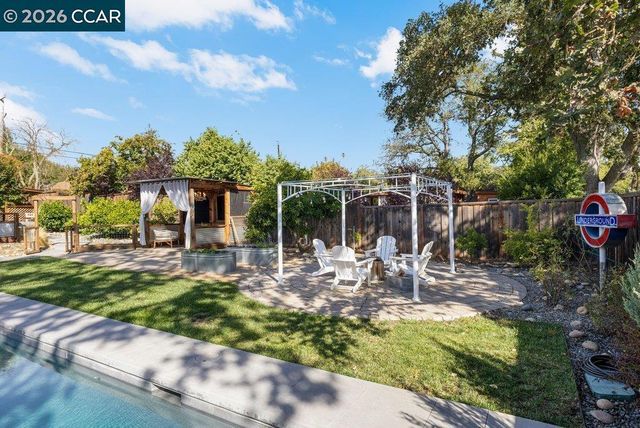 1122 Juanita Dr, Lafayette, CA 94595