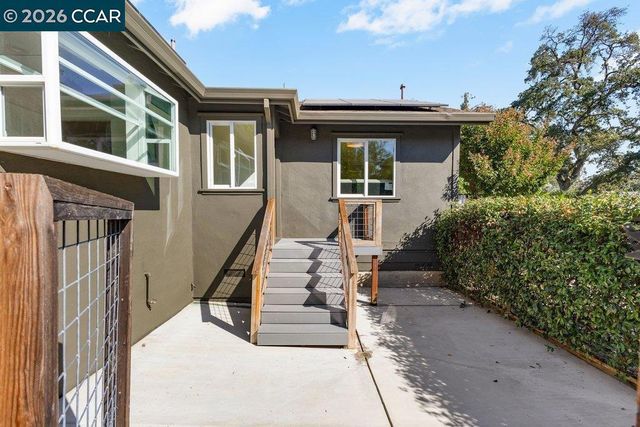 1122 Juanita Dr, Lafayette, CA 94595
