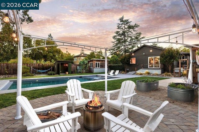 1122 Juanita Dr, Lafayette, CA 94595