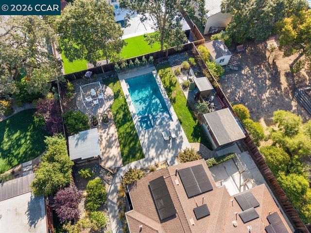 1122 Juanita Dr, Lafayette, CA 94595