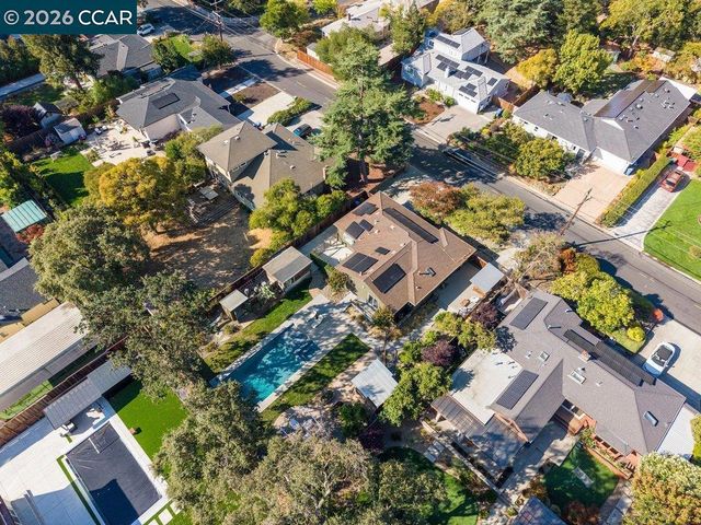 1122 Juanita Dr, Lafayette, CA 94595