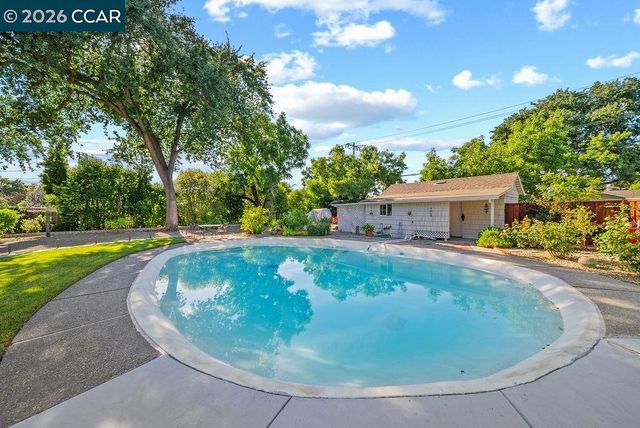 1409 Walden Rd, Walnut Creek, CA 94597