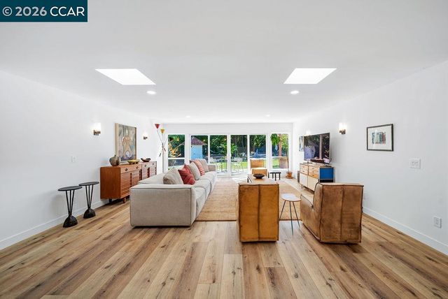 1409 Walden Rd, Walnut Creek, CA 94597