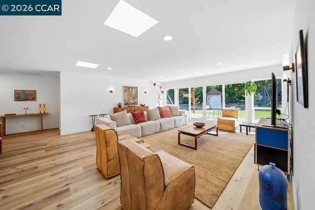 1409 Walden Rd, Walnut Creek, CA 94597