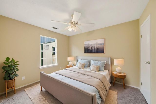305 Peach Street, Tomball, TX 77375