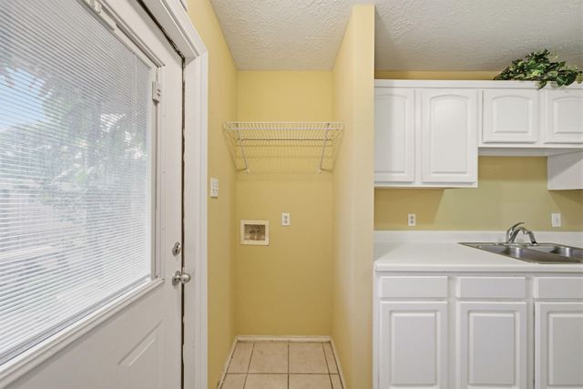 305 Peach Street, Tomball, TX 77375