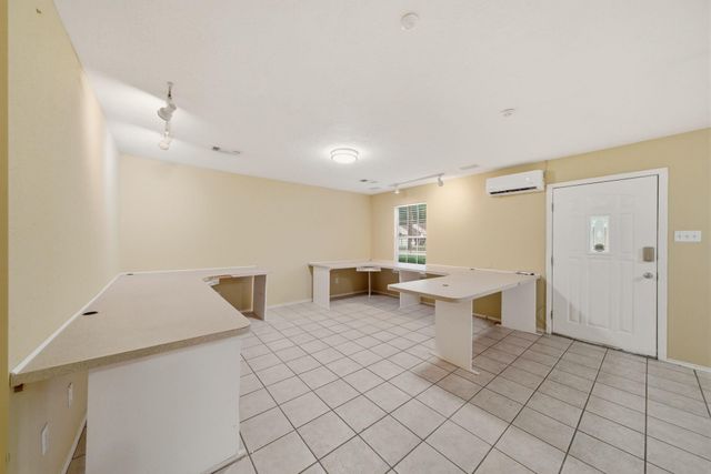 305 Peach Street, Tomball, TX 77375