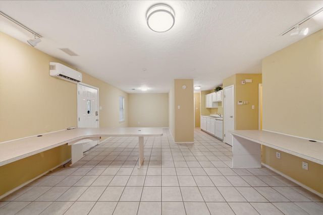 305 Peach Street, Tomball, TX 77375