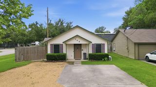 305 Peach Street, Tomball, TX 77375