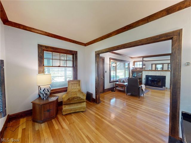 2151 Overbrook Avenue, Lakewood, OH 44107