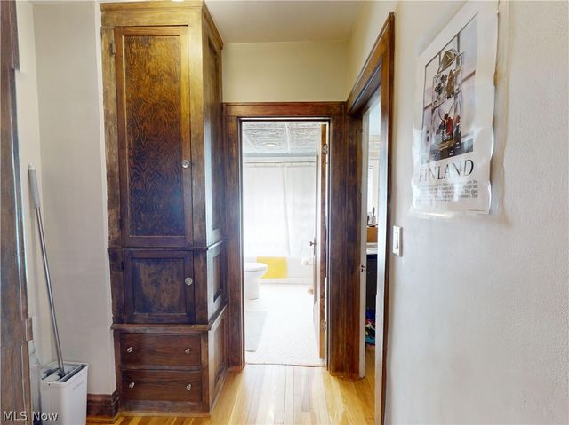 2151 Overbrook Avenue, Lakewood, OH 44107