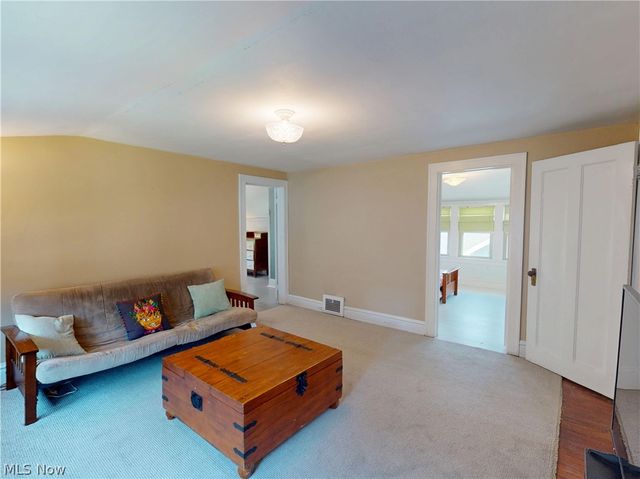 2151 Overbrook Avenue, Lakewood, OH 44107