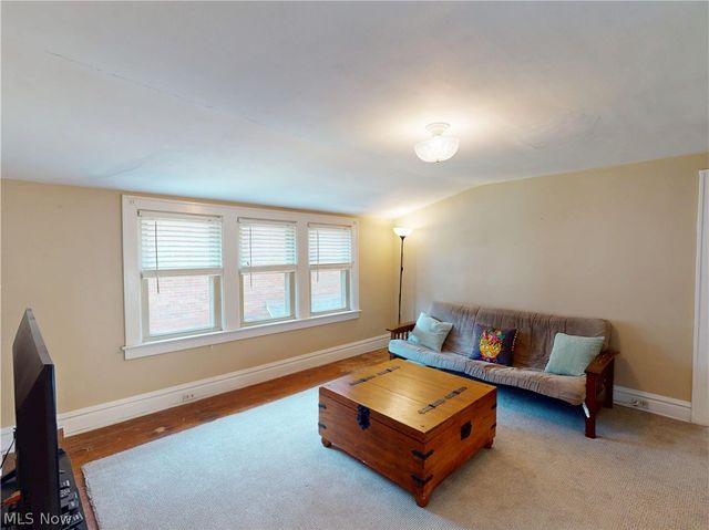 2151 Overbrook Avenue, Lakewood, OH 44107