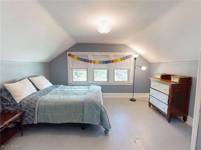 2151 Overbrook Avenue, Lakewood, OH 44107