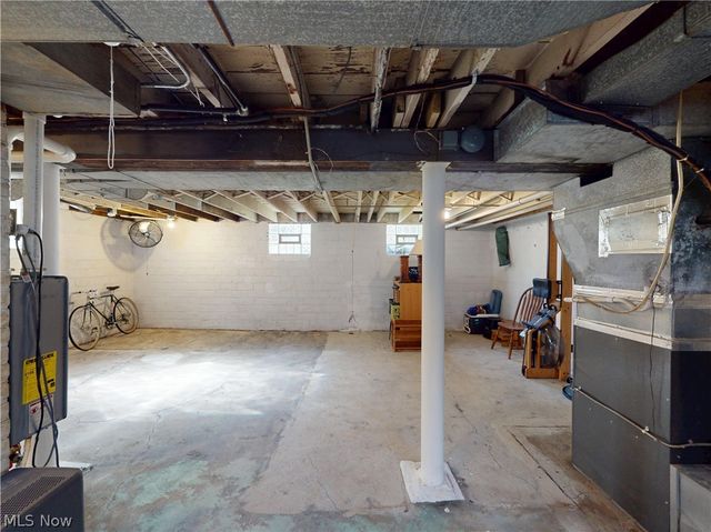 2151 Overbrook Avenue, Lakewood, OH 44107