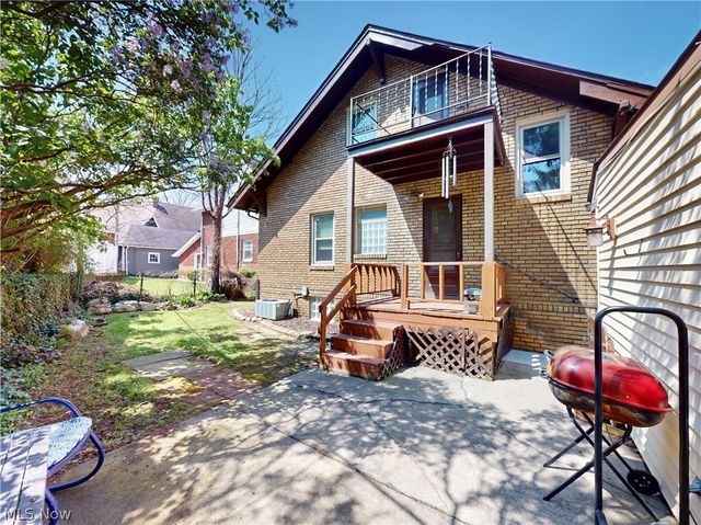 2151 Overbrook Avenue, Lakewood, OH 44107