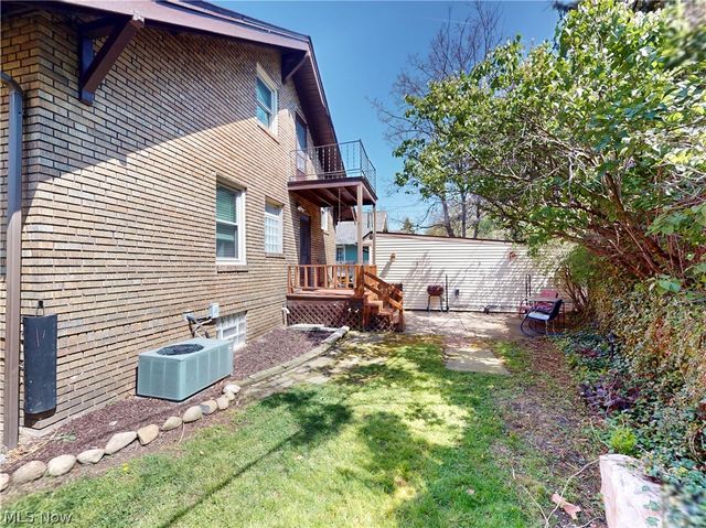 2151 Overbrook Avenue, Lakewood, OH 44107