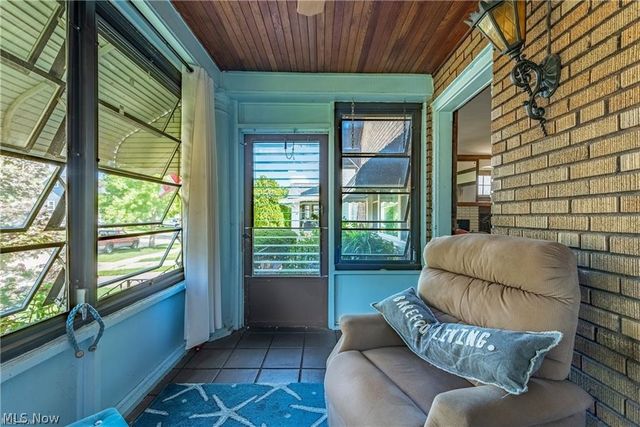 2151 Overbrook Avenue, Lakewood, OH 44107