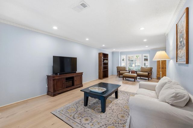 409 N Post Oak Lane 409, Houston, TX 77024