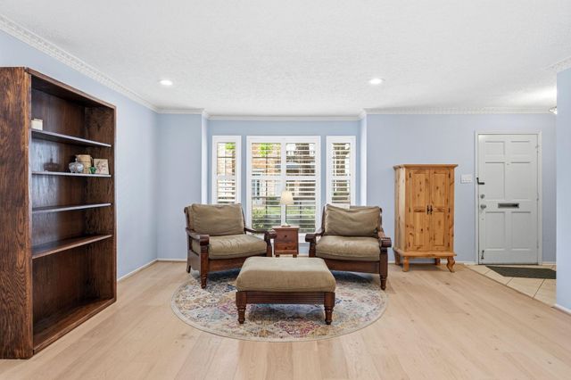 409 N Post Oak Lane 409, Houston, TX 77024