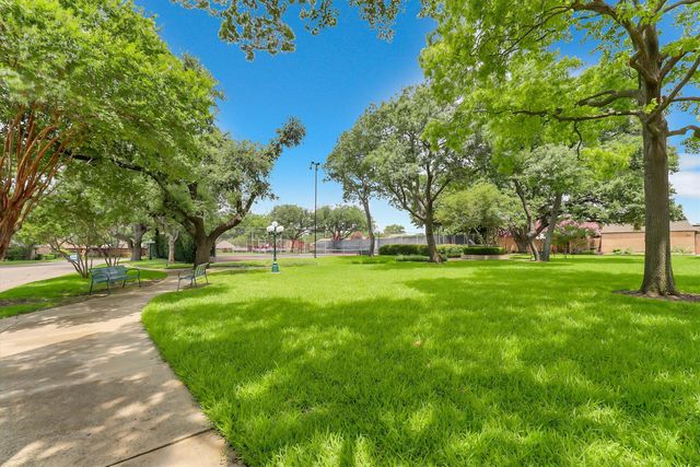 3132 San Sebastian Drive, Carrollton, TX 75006