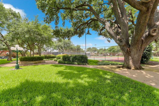 3132 San Sebastian Drive, Carrollton, TX 75006