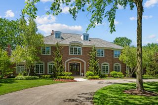 1150 W Keswick Lane W, Lake Forest, IL 60045