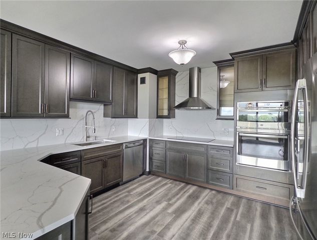 1 Bratenahl Place 802, Bratenahl, OH 44108